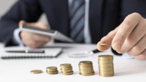 Cesiones de crédito en el sector inmobiliario: Compra de deuda y cómo ganan dinero los inversores en España